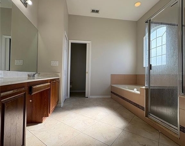 1219 Darnaby Way - Photo Thumbnail 25