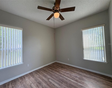 1219 Darnaby Way - Photo Thumbnail 12
