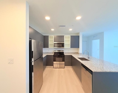 5563 Millenia Park Boulevard - Photo Thumbnail 30