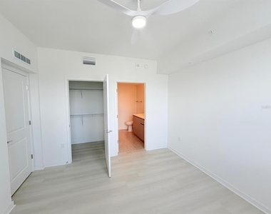 5563 Millenia Park Boulevard - Photo Thumbnail 14