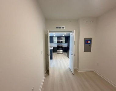 5563 Millenia Park Boulevard - Photo Thumbnail 3