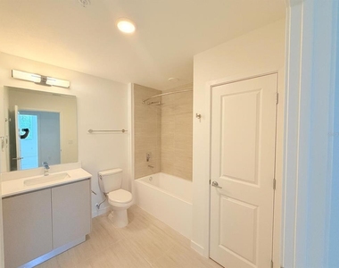 5563 Millenia Park Boulevard - Photo Thumbnail 31
