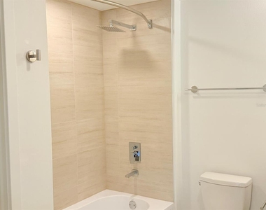 5563 Millenia Park Boulevard - Photo Thumbnail 20