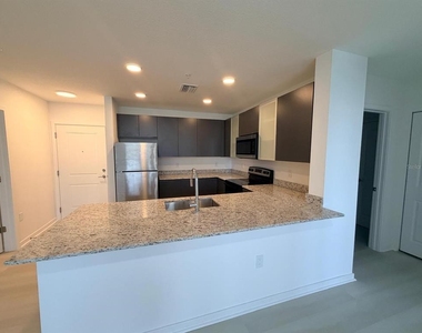 5563 Millenia Park Boulevard - Photo Thumbnail 27