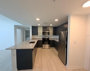 5563 Millenia Park Boulevard - Photo Thumbnail 2