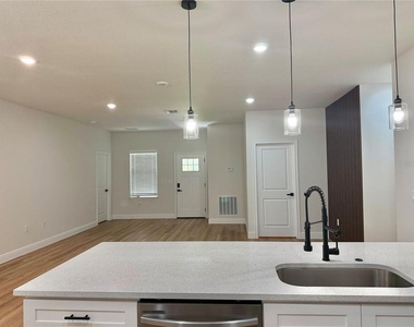 15690 Sw 49th Avenue Road - Photo Thumbnail 3