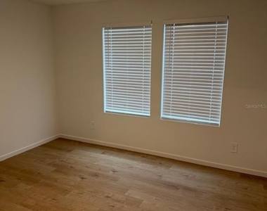 527 Artemis Street - Photo Thumbnail 10