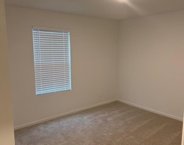 527 Artemis Street - Photo Thumbnail 2