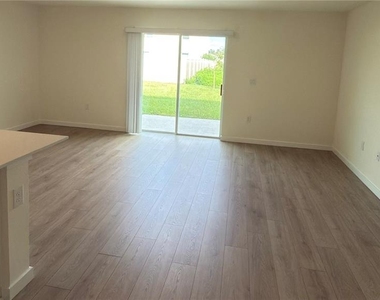 725 Preston Cove Drive - Photo Thumbnail 7