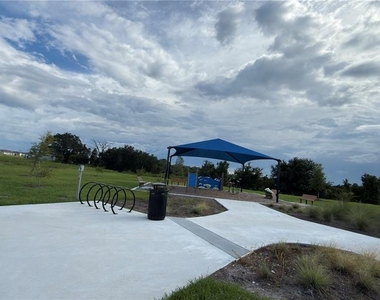 725 Preston Cove Drive - Photo Thumbnail 27
