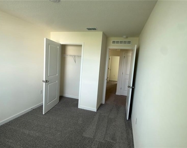 725 Preston Cove Drive - Photo Thumbnail 20