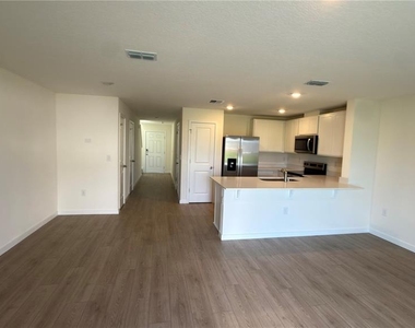 725 Preston Cove Drive - Photo Thumbnail 5
