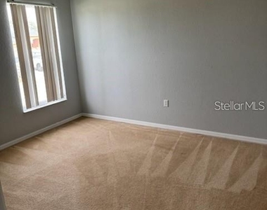 105 Windridge Street - Photo Thumbnail 7
