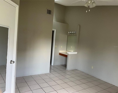 12269 Augusta Woods Circle - Photo Thumbnail 11