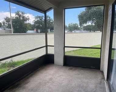 12269 Augusta Woods Circle - Photo Thumbnail 10