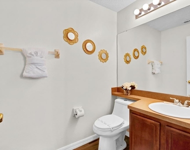 2262 Windcrest Lake Circle - Photo Thumbnail 16