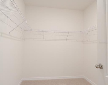 444 Taylor Groves Drive - Photo Thumbnail 13