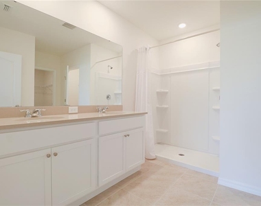 444 Taylor Groves Drive - Photo Thumbnail 12