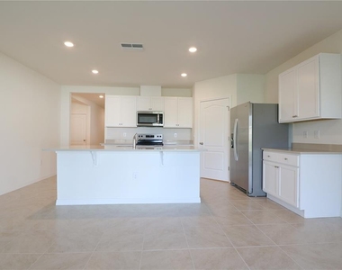 444 Taylor Groves Drive - Photo Thumbnail 6
