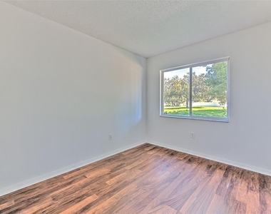 319 Abigail Road - Photo Thumbnail 17