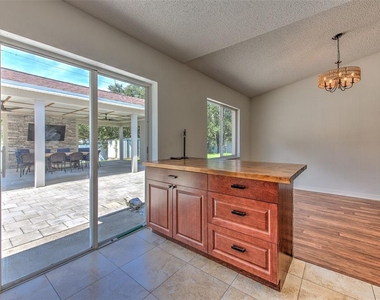 319 Abigail Road - Photo Thumbnail 14
