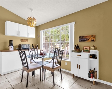 6147 Sunnyvale Drive - Photo Thumbnail 6