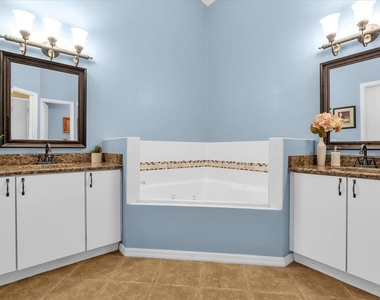 6147 Sunnyvale Drive - Photo Thumbnail 8