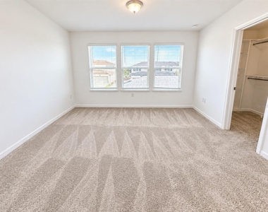4540 Orchard View Alley - Photo Thumbnail 11