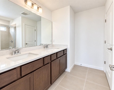 4540 Orchard View Alley - Photo Thumbnail 15