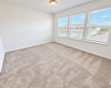 4540 Orchard View Alley - Photo Thumbnail 14
