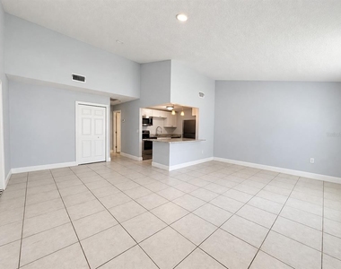 23 Country Club Drive - Photo Thumbnail 2