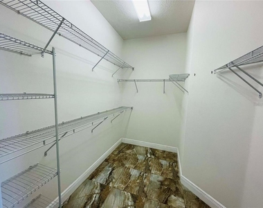 727 Star Magnolia Drive - Photo Thumbnail 14