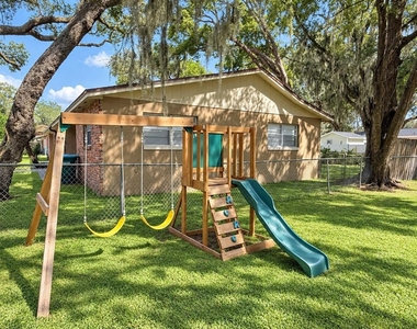 326 E Palmetto Avenue - Photo Thumbnail 17
