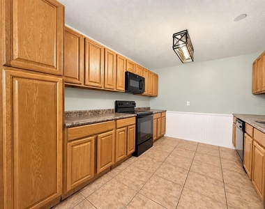 326 E Palmetto Avenue - Photo Thumbnail 6