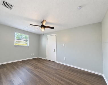 326 E Palmetto Avenue - Photo Thumbnail 10