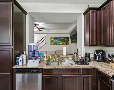 9461 Tawnyberry Street - Photo Thumbnail 6