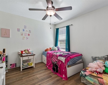 9461 Tawnyberry Street - Photo Thumbnail 19