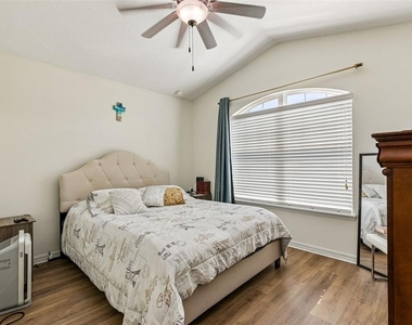 9461 Tawnyberry Street - Photo Thumbnail 3