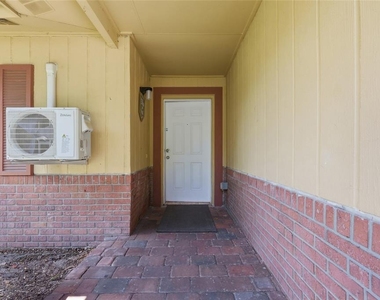 5354 Lanyard Court - Photo Thumbnail 2