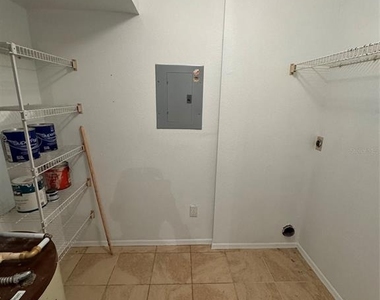 413 Summit Ridge Place - Photo Thumbnail 13