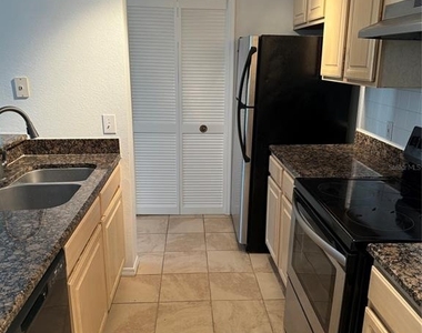 413 Summit Ridge Place - Photo Thumbnail 2
