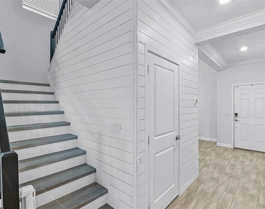 1123 Dora Parc Lane - Photo Thumbnail 2