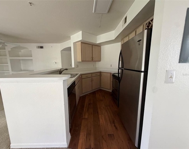 7250 Westpointe Boulevard - Photo Thumbnail 6