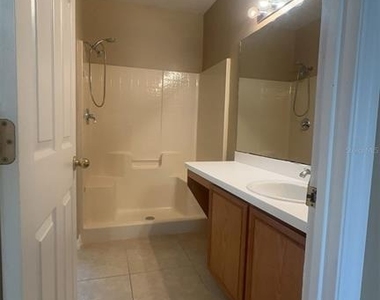 850 Glastonbury Drive - Photo Thumbnail 20