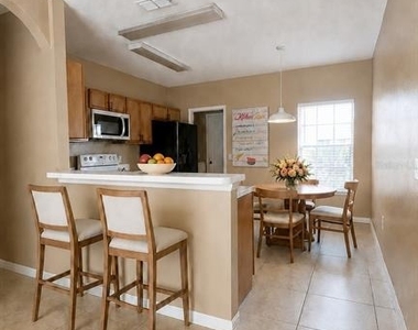 850 Glastonbury Drive - Photo Thumbnail 7