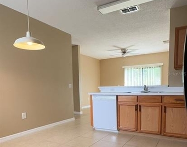 850 Glastonbury Drive - Photo Thumbnail 10