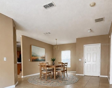 850 Glastonbury Drive - Photo Thumbnail 5