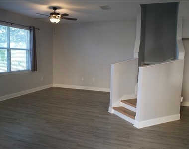 3927 Pemberly Pines Cir - Photo Thumbnail 5