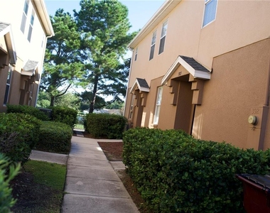 3927 Pemberly Pines Cir - Photo Thumbnail 3