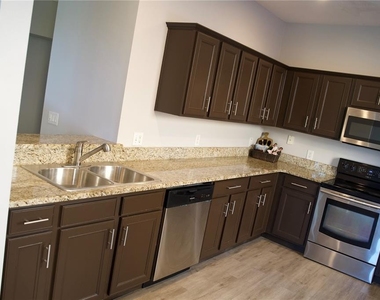 3927 Pemberly Pines Cir - Photo Thumbnail 8